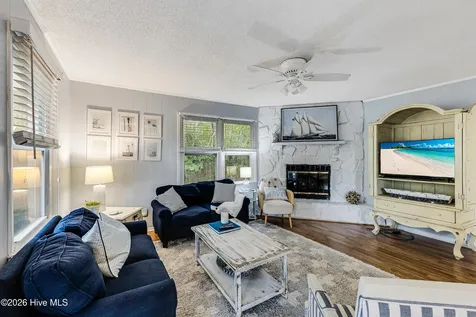 139 NE 39th Street Oak Island NC 28465