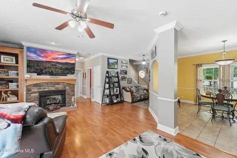 295 Mayberry Lane Richlands NC 28574