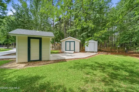 295 Mayberry Lane Richlands NC 28574