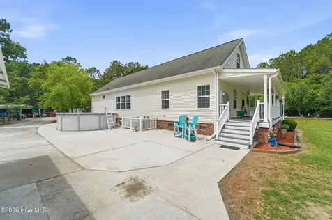 295 Mayberry Lane Richlands NC 28574