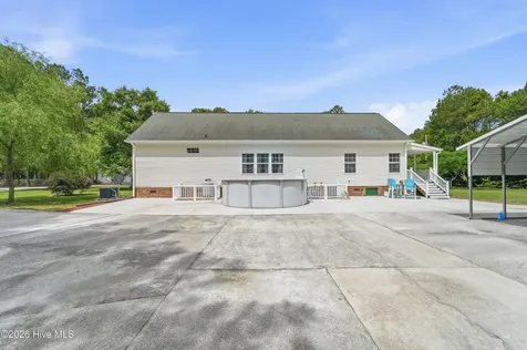 295 Mayberry Lane Richlands NC 28574