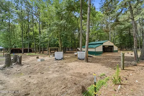 295 Mayberry Lane Richlands NC 28574