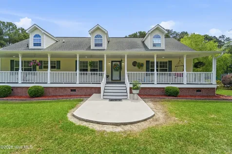 295 Mayberry Lane Richlands NC 28574