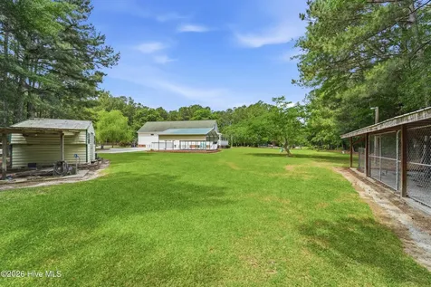 295 Mayberry Lane Richlands NC 28574