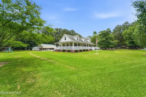 295 Mayberry Lane Richlands NC 28574