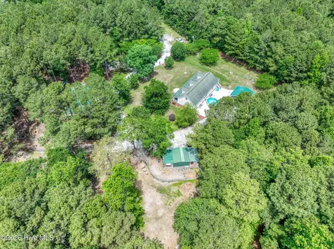 295 Mayberry Lane Richlands NC 28574