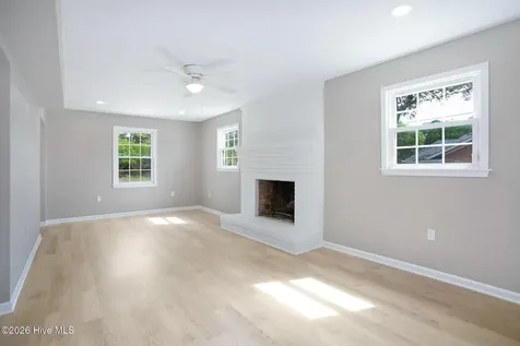 335 Sabra Drive Wilmington NC 28405
