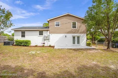 335 Sabra Drive Wilmington NC 28405