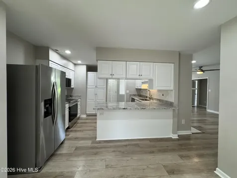 301 Pine Knoll Circle Pine Knoll Shores NC 28512