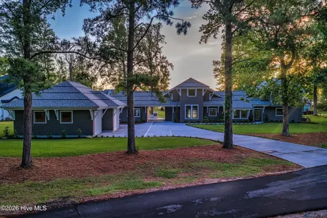 38 Reston Bluff Hampstead NC 28443