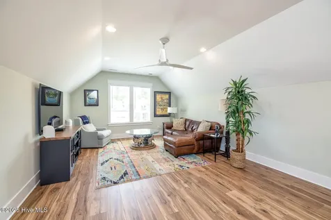 641 Bedminister Lane Wilmington NC 28405