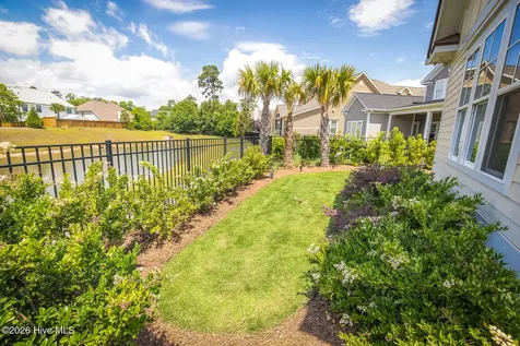 641 Bedminister Lane Wilmington NC 28405