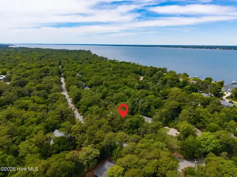 116 Hawthorne Drive Pine Knoll Shores NC 28512