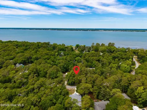 116 Hawthorne Drive Pine Knoll Shores NC 28512