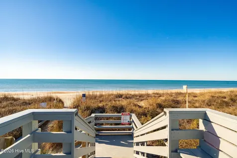 116 Hawthorne Drive Pine Knoll Shores NC 28512