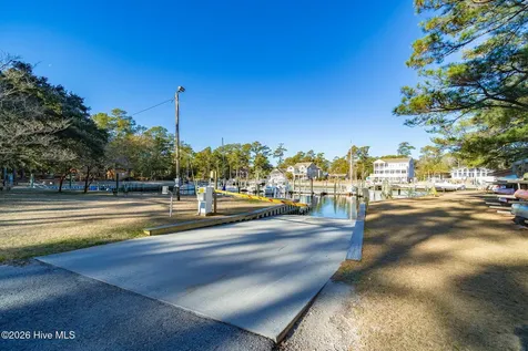 116 Hawthorne Drive Pine Knoll Shores NC 28512