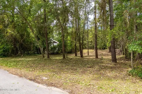 116 Hawthorne Drive Pine Knoll Shores NC 28512