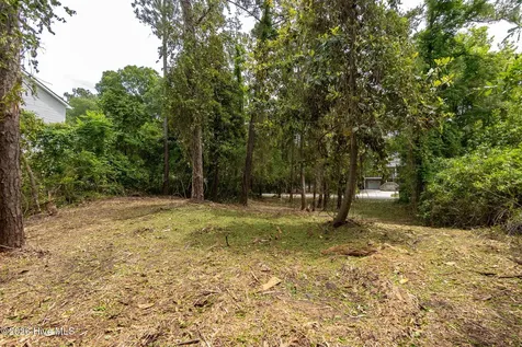 116 Hawthorne Drive Pine Knoll Shores NC 28512