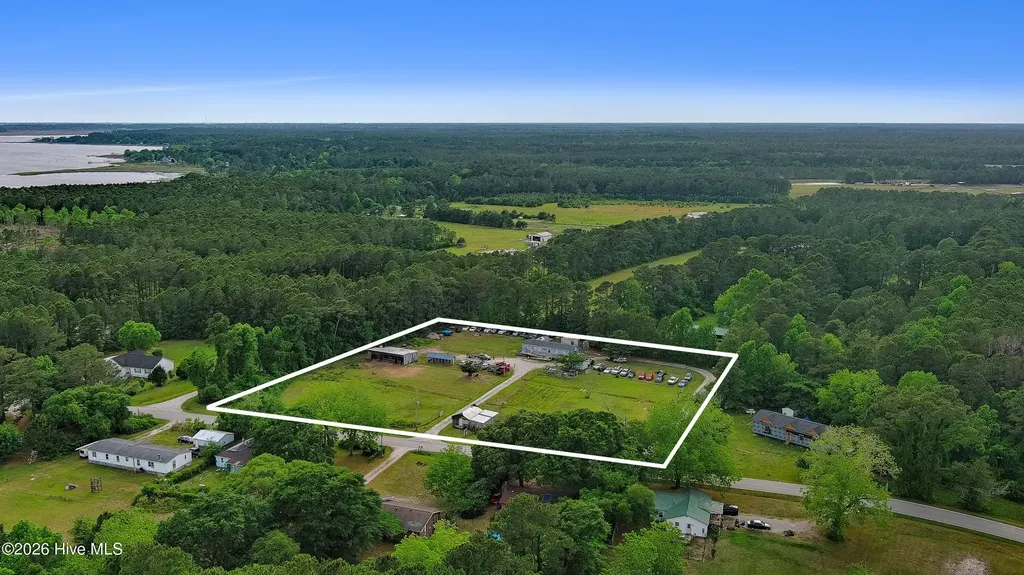 3115 Mill Creek Road Newport NC 28570