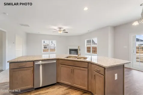597 Appalachian Trail S Jacksonville NC 28546