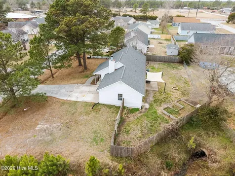312 Josie Court Hubert NC 28539