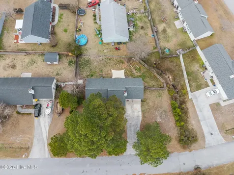 312 Josie Court Hubert NC 28539