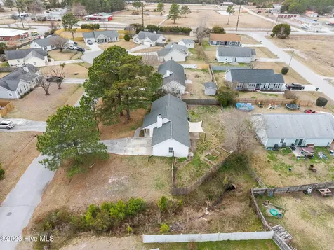 312 Josie Court Hubert NC 28539