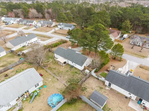 312 Josie Court Hubert NC 28539
