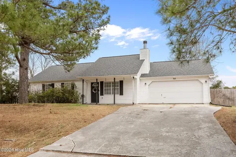 312 Josie Court Hubert NC 28539