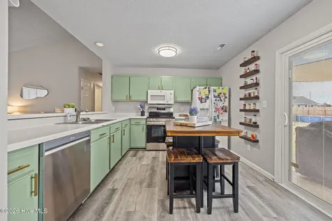 312 Josie Court Hubert NC 28539