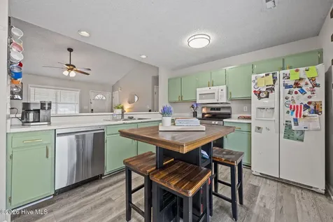 312 Josie Court Hubert NC 28539