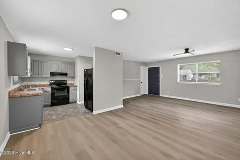 233 Brighton Road Wilmington NC 28409
