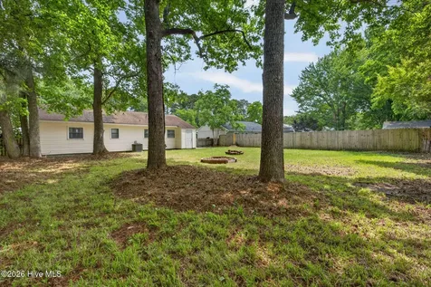 233 Brighton Road Wilmington NC 28409