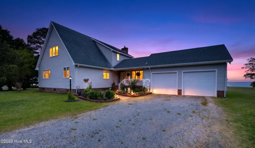 556 Mallard Cove Roper NC 27970