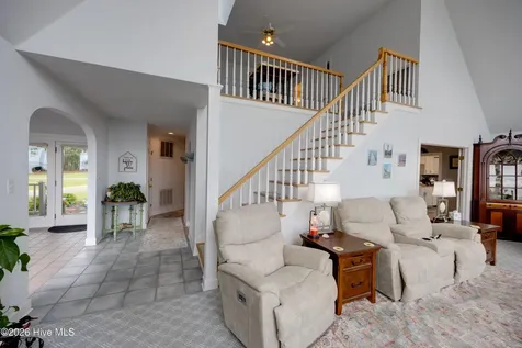 556 Mallard Cove Roper NC 27970