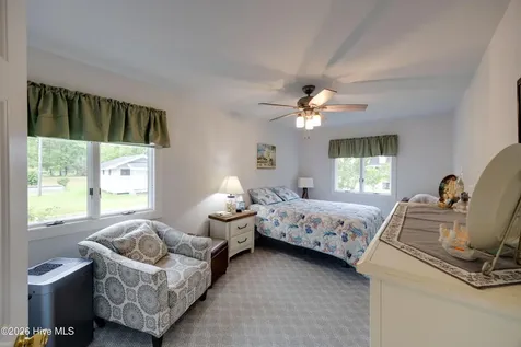 556 Mallard Cove Roper NC 27970