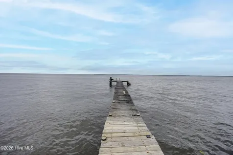 556 Mallard Cove Roper NC 27970