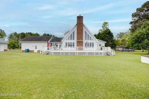 556 Mallard Cove Roper NC 27970