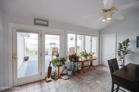556 Mallard Cove Roper NC 27970