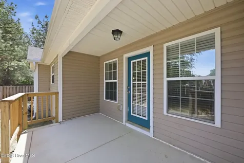 145 Pecan Lane Aberdeen NC 28315