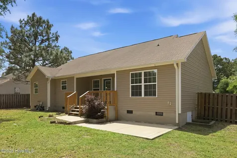 145 Pecan Lane Aberdeen NC 28315