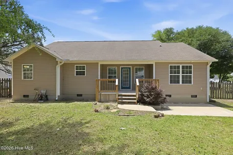 145 Pecan Lane Aberdeen NC 28315