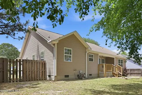 145 Pecan Lane Aberdeen NC 28315