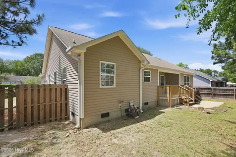 145 Pecan Lane Aberdeen NC 28315