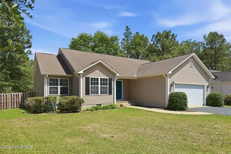 145 Pecan Lane Aberdeen NC 28315