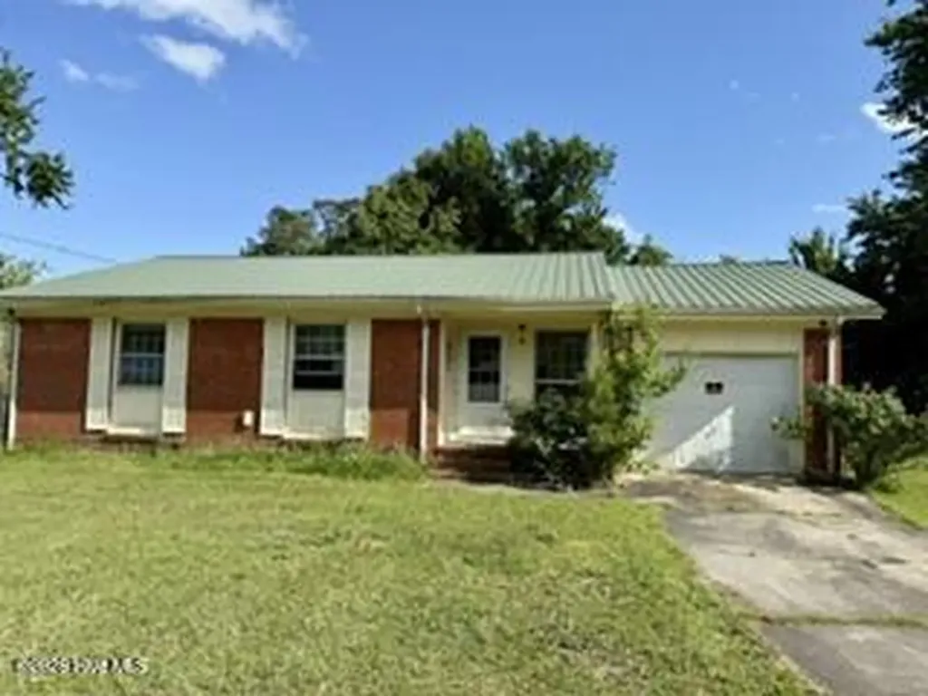 6 Cornell Drive Jacksonville NC 28546