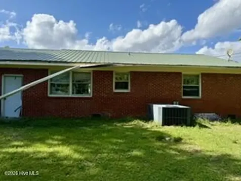 6 Cornell Drive Jacksonville NC 28546