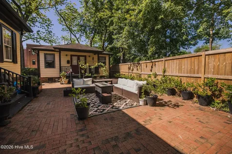 615 New Street New Bern NC 28560