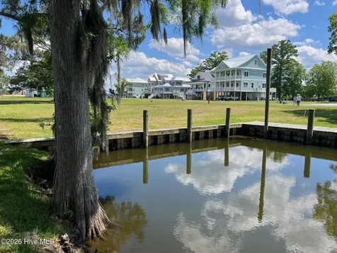 61 Maritime Court Chocowinity NC 27817