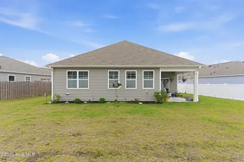 1753 Riverton Drive SE Bolivia NC 28422